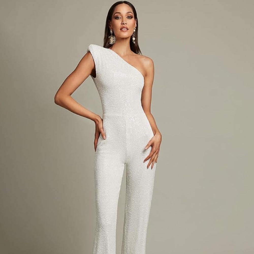 Elegant White One-Shoulder Jumpsuit